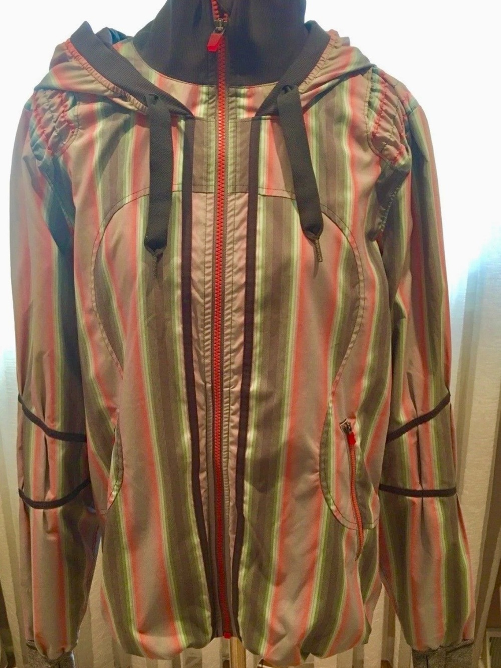 lululemon athletica Striped Hooded Bomber Jacket - Pink & Gray, size M - Picture 3 of 12